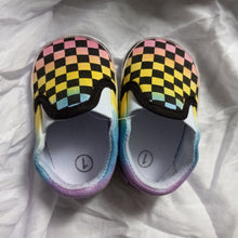 Load image into Gallery viewer, Baby tie dye skaters shoes, baby&#39;s checkered pattern vans tie dye knock offs